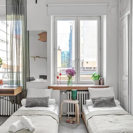 Apartament Red Bauhaus Kamppi Square 35m Tram Bus Wi-fi *