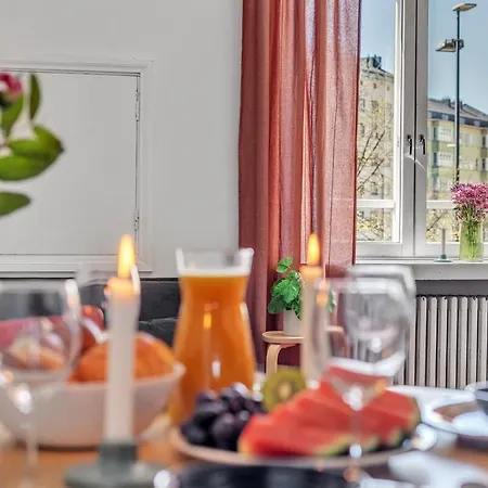 Apartment Red Bauhaus Kamppi Square 35m Tram Bus Wi-fi Helsinki