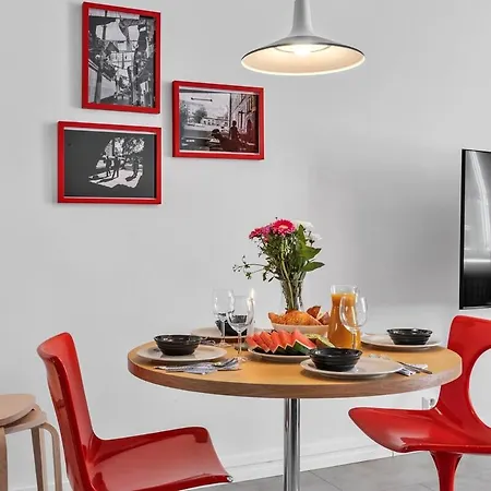Apartment Red Bauhaus Kamppi Square 35m Tram Bus Wi-fi Helsinki
