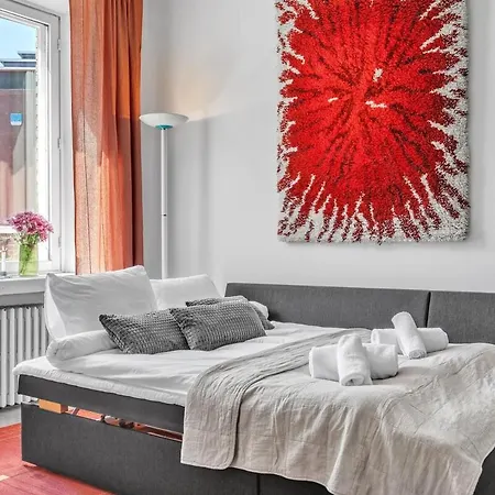 Red Bauhaus Kamppi Square 35m Tram Bus Wi-fi Helsinki