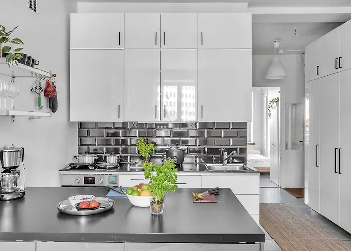 Red Bauhaus Kamppi Square 35m Tram Bus Wi-fi Helsinki